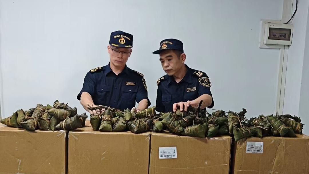 云南阿奎离世前直播称实在熬不住了