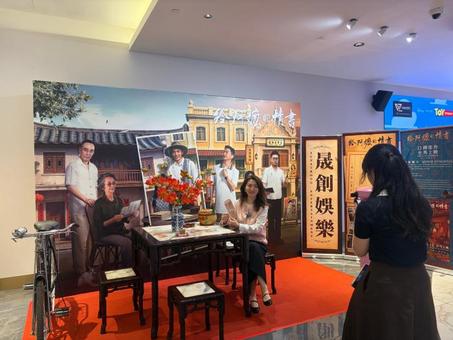 把中国发展进步的命运牢牢掌握在自己手中